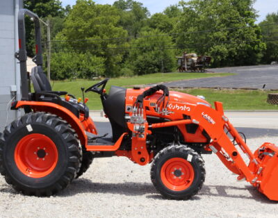 2022 Kubota LX3310 Tractor