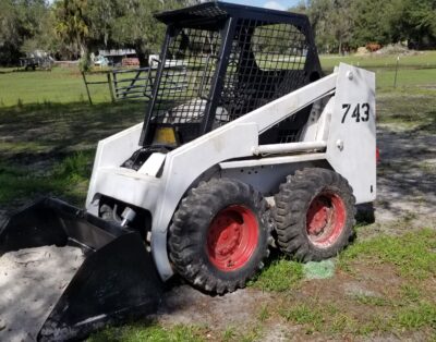 Bobcat 743 skid steer