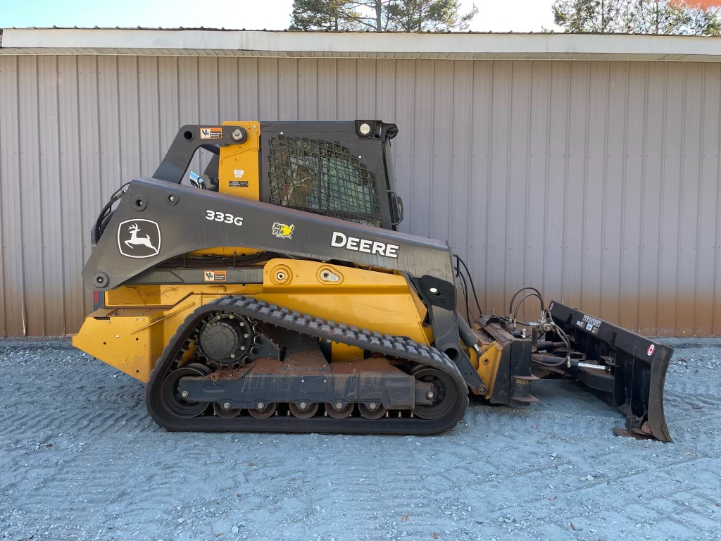 333G John Deere Skid Steer - Load ‘N Tow